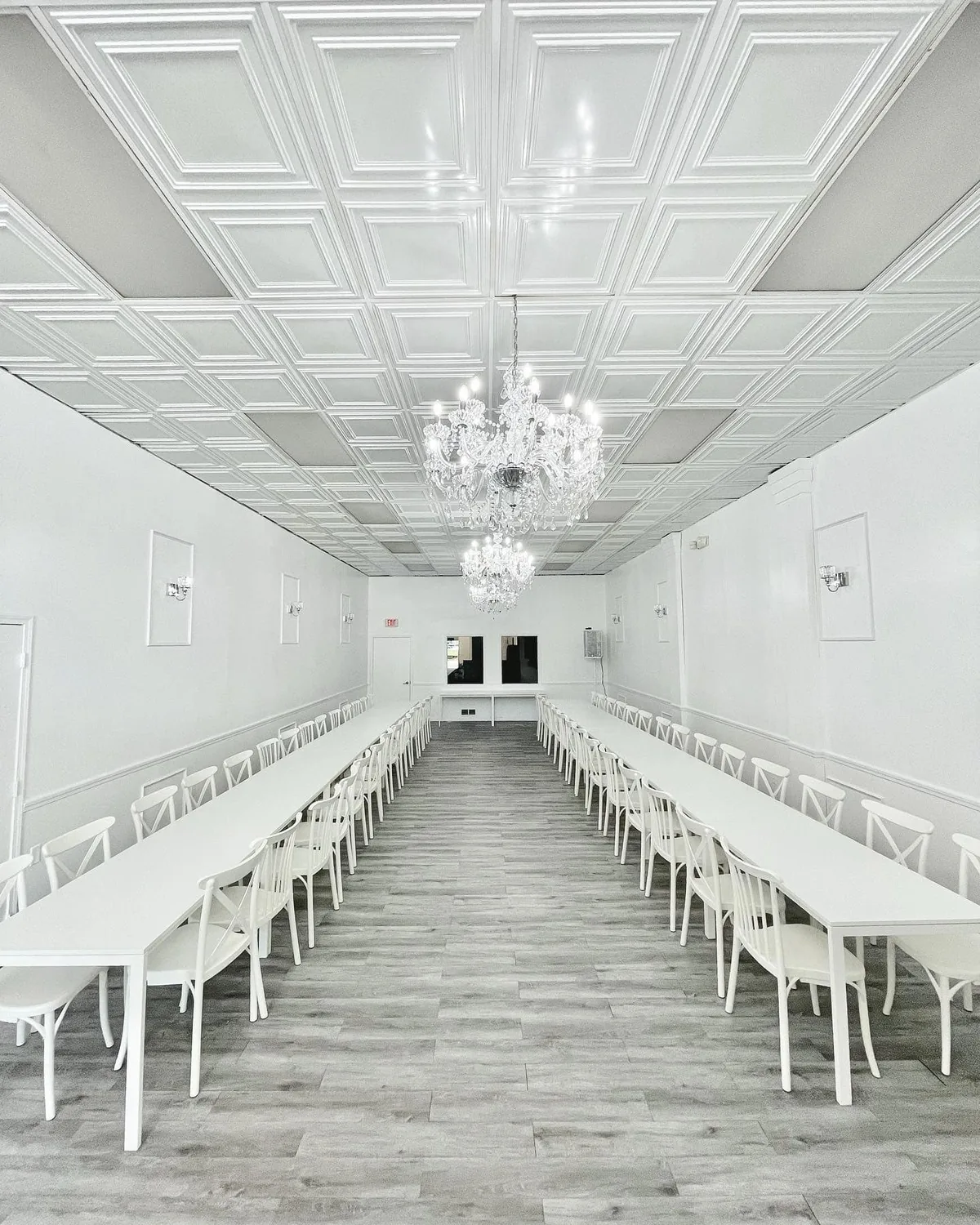 Blanco Event Center all-white venue with crystal chandeliers in Columbus Ohio